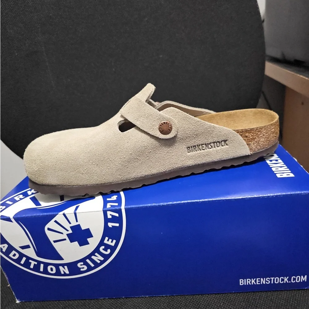 Birkenstock Tan Suede Clogs - Picture 3 of 7